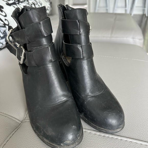 Steve Madden booties - Picture 4 of 4